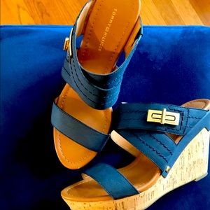 Shoes/clothing/jewelry